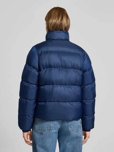 adidas Originals Pikowana kurtka o kroju regular fit z wyhaftowanym logo Niebieski 5