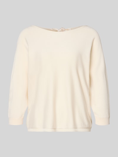 Frauenmodel trägt Strickpullover aus Viskose-Mix mit rückseitiger Schnürung von Comma, Regular-Fit, U-Boot-Ausschnitt, 3/4-Arm, einfarbig, weiche Textur, Rückenlänge 49 cm, Ärmellänge 38 cm, Ganzkörperansicht von vorne.