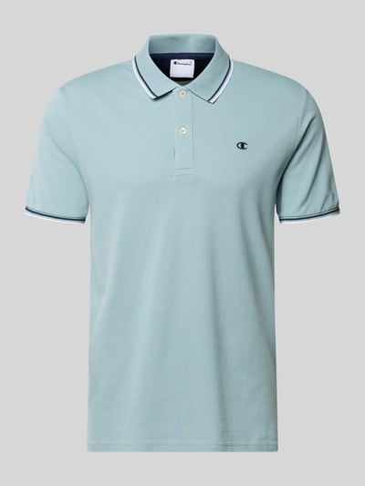 Produktfoto, Slim Fit Poloshirt mit Label-Stitching von CHAMPION z bawełny, krój slim fit, wyhaftowane logo, listwa guzikowa, długość tyłu w rozmiarze M: 73 cm, kolor jasnoniebieski, gładka tekstura