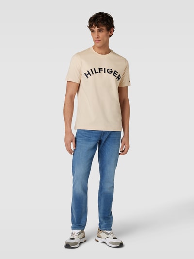 Tommy Hilfiger T-Shirt mit Label-Stitching Modell 'ARCHED TEE' Beige 1