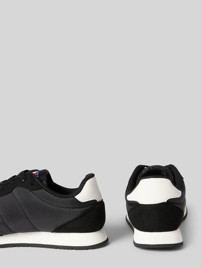 Productfoto, Low Top Sneaker met label in reliëf model 'CLASSIC RUNNER' van Tommy Jeans in effen kleuren, rond, plat, met leer, vetersluiting, gestructureerde zool, nubuck materiaalverwerking
