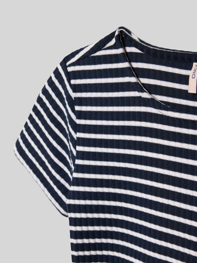 Produktfoto, Regular Fit T-Shirt mit Viskose-Anteil Modell 'NELLA STRIPED' von Only, Kinder T-Shirt mit Allover-Muster, Streifen-Design, Rundhals, Kurzarm, Materialverarbeitung: Ripp, dunkelblau-weiß gestreift