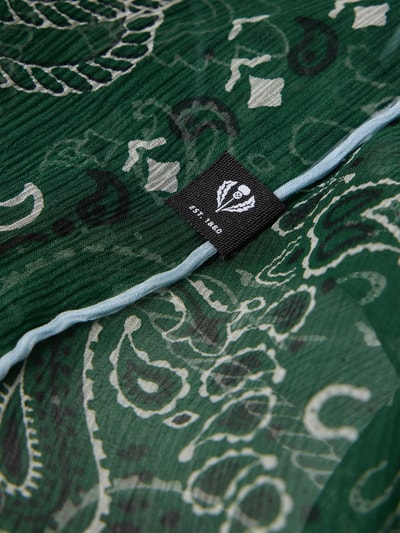 Produktfoto, Seidentuch aus reiner Seide in semitransparentem Design von FRAAS mit grünem Allover-Paisley-Print und feiner Textur.