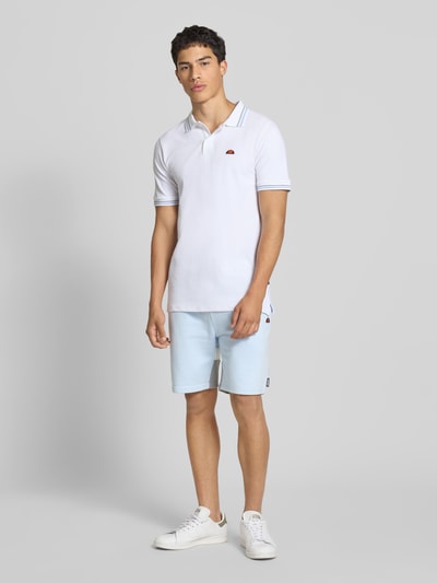 Ellesse Regular Fit Sweatshorts mit Logo-Badge Modell 'HARKAN' Hellblau 1