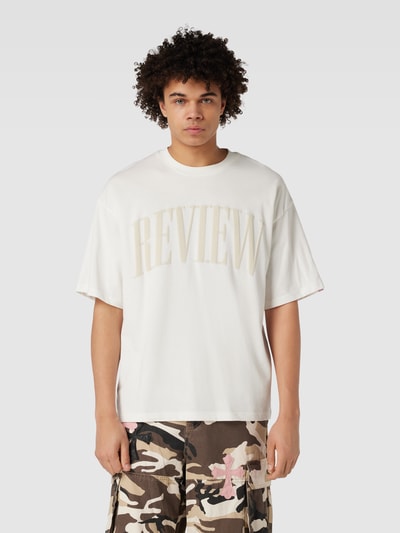 REVIEW Oversized T-Shirt mit Label-Print Offwhite 4