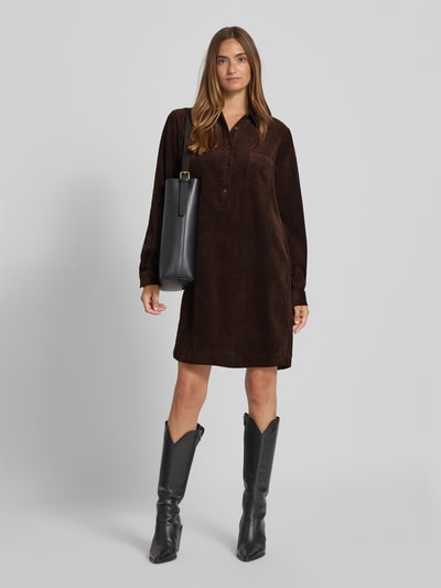 0039 Italy Sukienka sztruksowa mini z kieszeniami na piersi model ‘MARISA’ Ciemnobrązowy 1