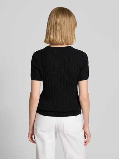Frauenmodel trägt Regular Fit Strickpullover aus reiner Baumwolle von Polo Ralph Lauren, Optik: Unifarben, Kurzarm, Ganzkörperansicht Rückansicht.