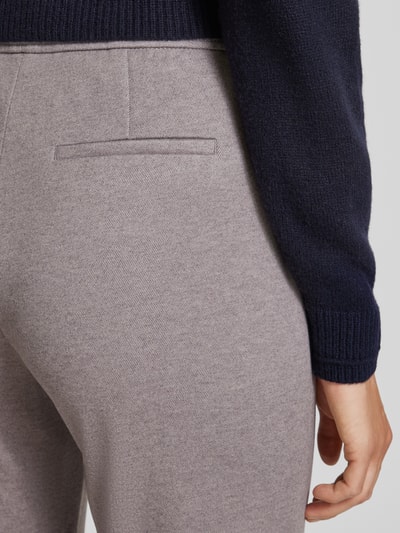 Christian Berg Woman Flared stoffen broek met vaste persplooien Taupe - 3