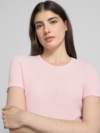Vero Moda Regular Fit T-Shirt in Crinkle-Optik Modell 'ELENE' Rosa 3