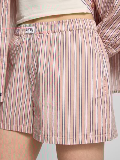 Review Shorts mit Label-Detail Altrosa 3