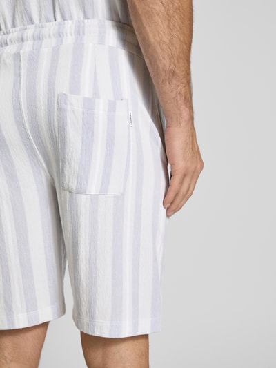 Lindbergh Relaxed Fit Shorts mit Strukturmuster Modell 'terry' Hellgrau 3