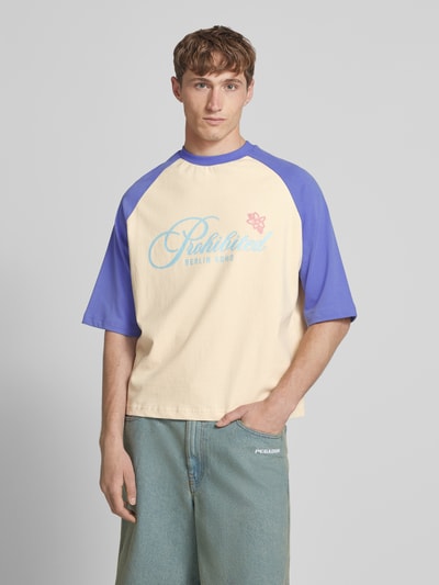 PROHIBITED T-Shirt mit Label-Print Rauchblau 4