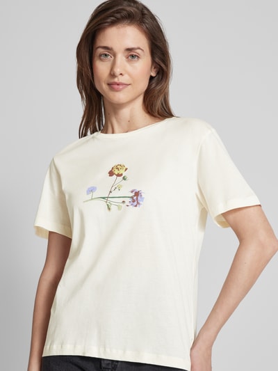 Armedangels T-shirt z nadrukiem z motywem model ‘MAARLA LITAA’ Złamany biały 3
