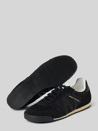 Produktfoto, Sneaker mit Schnürung Modell 'TRIP' von ARMANI EXCHANGE aus Leder-Textil-Mix in Schwarz, Abgerundete-Spitze, Absatzhöhe 2 cm, Schafthöhe 10 cm, Schaftweite 8 cm