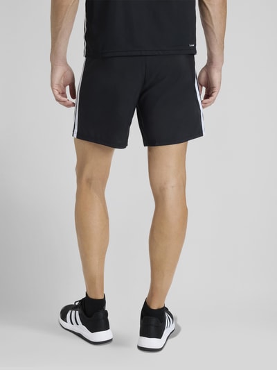 adidas Training Regular Fit Sportshorts mit Kontraststreifen Black 3