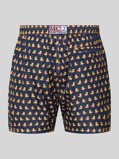 Produktfoto, granatowa Badehose im Allover-Look Modell 'LIGHTING MICRO FANTASY' von MC2 Saint Barth, krój regular fit, elastyczny pas, wzór w żółte kaczuszki