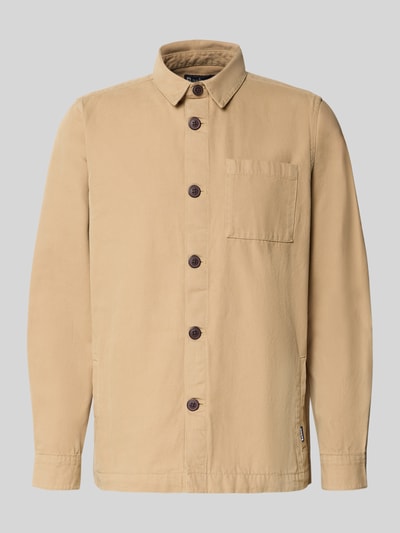 Produktfoto, Regular Fit Hemdjacke aus reiner Baumwolle von Barbour in Optik: Unifarben mit Umlegekragen, Knopfleiste, Brusttasche und seitlichen Eingrifftaschen.