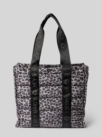 Produktfoto, Shopper mit Label-Print Modell 'Best Buddy' von Hey Marly, Allover-Leo-Print, Steppnähte, breite schwarze Schulterriemen, graue und schwarze Farbtöne, Reißverschluss, strukturierte Oberfläche, 41x37x17cm, Damen Tasche