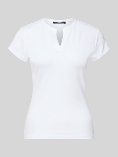 Produktfoto, T-Shirt in Ripp-Optik Modell 'Kleoh' von Someday, Damen T-Shirt aus Baumwoll-Elasthan-Mix, Slim-Fit, V-Ausschnitt, Größe 36, Rückenlänge 54 cm, weiß mit feiner Struktur, klare Linien und schlichte Optik.
