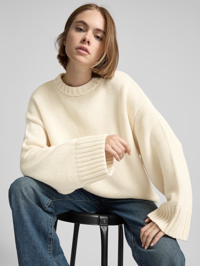 EDITED Gebreide pullover met extra brede schouders, model 'Christel' Offwhite - 3