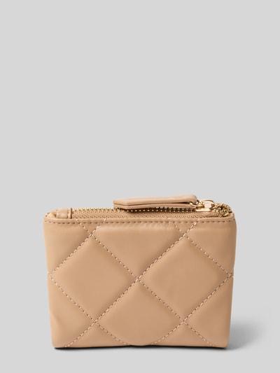 Produktfoto, Portemonnaie mit Steppnähten Modell 'OCARINA' von VALENTINO BAGS, beżowy, fakturowane przeszycia, przegrody na karty, monety i banknoty, kontekst: damskie portmonetki z zatrzaskiem i aplikacją z logo