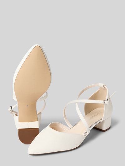Rainbow Club Pumps mit Kreuzriemen Modell 'Maike' Offwhite 4