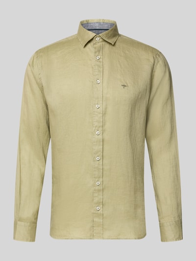 Produktfoto, Slim Fit Leinenhemd mit Haifischkragen von Fynch-Hatton aus reinen lnu, klasyczny kołnierz, krój slim fit, label-stitching, długość tyłu w rozmiarze M 77 cm, szerokość w rozmiarze M 47 cm, długość rękawa w rozmiarze M 61 cm, jasny kolor, gładka tekstura