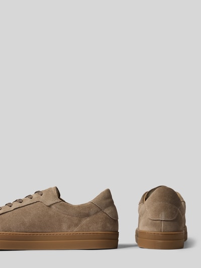 Produktfoto, Sneaker mit Label-Prägung von La Martina in Beige, abgerundete Form, strukturierte Sohle, Schnürverschluss, Herrenschuh