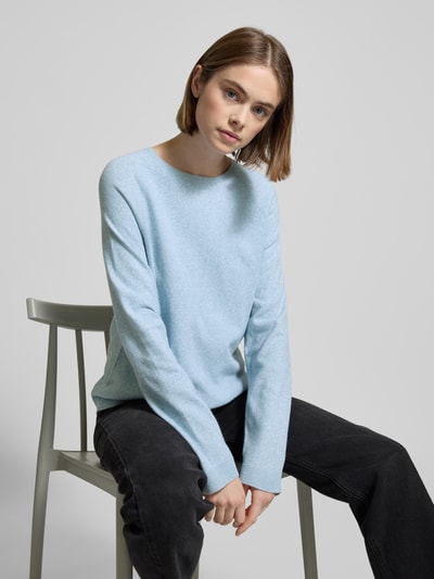 Pieces Regular Fit Strickpullover mit überschnittenen Schultern Modell 'BREE' Hellblau Melange 3