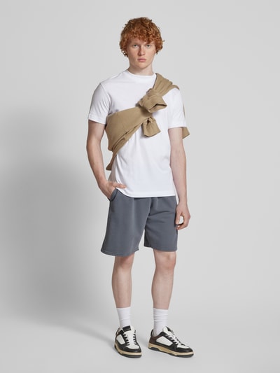 REVIEW Relaxed Fit Sweatshorts mit Label-Print Dunkelgrau 1