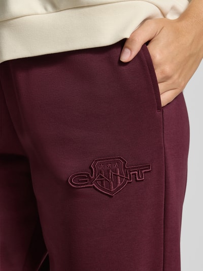 Gant Slim fit sweatpants met logopatch, model 'Tonal' Bordeaux - 3