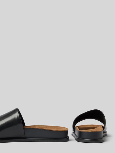 Vagabond Lederslides mit profilierter Sohle Modell 'Effie' Black 2