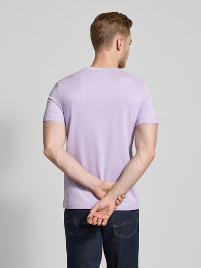 s.Oliver RED LABEL Regular Fit T-Shirt aus reiner Baumwolle mit V-Ausschnitt Lavender 5