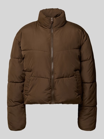 Produktfoto, Steppjacke mit Stehkragen und Eingrifftaschen von JJXX, krój regular fit, zamek błyskawiczny, stójka, wpuszczane kieszenie, długość tyłu w rozmiarze S: 58 cm, szerokość ramion w rozmiarze S: 52 cm, szerokość klatki piersiowej w rozmiarze S: 58 cm, długość rękawów w rozmiarze S: 60 cm, kolor brązowy, gładka tekstura