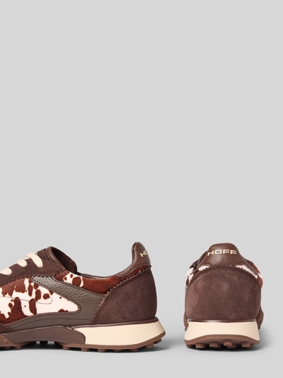 Produktfoto, sneakersy z naturalnej skóry w wzór na całej powierzchni Model 'BRIDGE MKII' od HOFF, zaokrąglony czubek, wiązanie, Logo, wysokość obcasa w rozmiarze 40: 2 cm, wysokość cholewki w rozmiarze 40: 8 cm, szerokość w rozmiarze 40: 8 cm