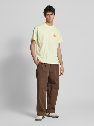 Carhartt Work In Progress T-Shirt mit Logo-Print Modell 'SENSES' Hellgelb 1