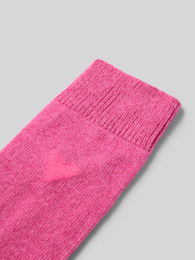 Produktfoto, Socken mit Kaschmir-Anteil und Motiv-Stitching von UNIO HAMBURG in Pink mit gerippten Bündchen, Woll-Mix, Detailaufnahme