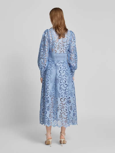 Copenhagen Muse Maxikleid mit Stehkragen Modell 'LANLY' Hellblau 5