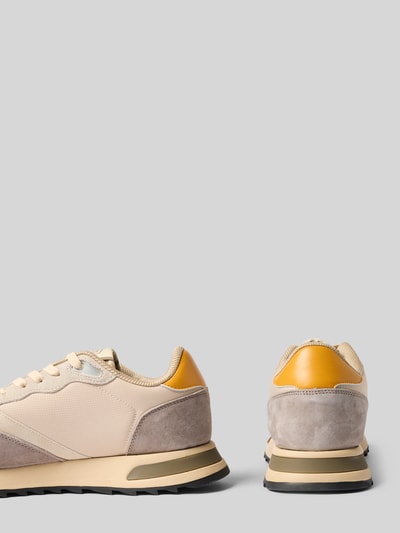 Produktfoto, Sneaker aus Leder-Mix Modell 'Ryder' von Blauer USA in Beige mit gelben Details, strukturierte Sohle, abgerundete Passform
