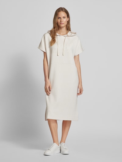 Christian Berg Woman Sweatkleid in lockerer Passform mit Kapuze Ecru 4