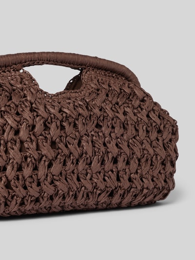 Produktfoto, Shoulder Bag in Flecht-Optik von Jake*s Cocktail, efekt plecionki, detal z logo, uchwyt, główna przegroda, szerokość w rozmiarze 1: 32 cm, długość w rozmiarze 1: 18 cm, głębokość w rozmiarze 1: 5 cm, długość paska na ramię w rozmiarze 1: 29 cm