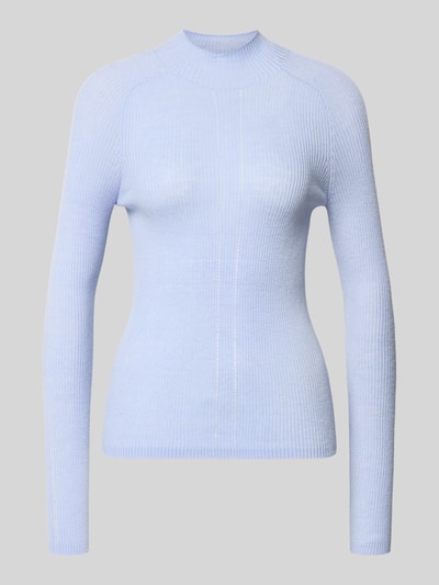Produktfoto, Slim Fit Pullover mit Woll-Anteil von MYON in Hellblau, feines Lochmuster, Stehkragen, glatte Textur, Damenschnitt