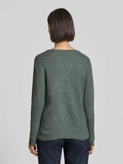 Vero Moda Regular Fit Strickpullover mit V-Ausschnitt Modell 'CREWLEFILE' Schilf 5