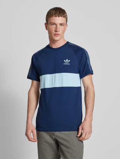 adidas Originals T-Shirt mit Logo-Stitching Hellblau 4