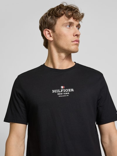 Tommy Hilfiger T-Shirt mit Label-Print Black 3