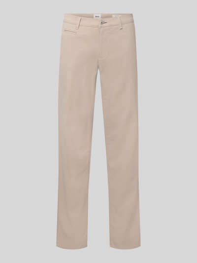 Produktfoto, sandfarbene Modern Fit Chino aus Baumwoll-Mix Modell 'Fabio' von Brax, glatte Oberfläche, schmale Form, Herren Schmale Hose von Brax