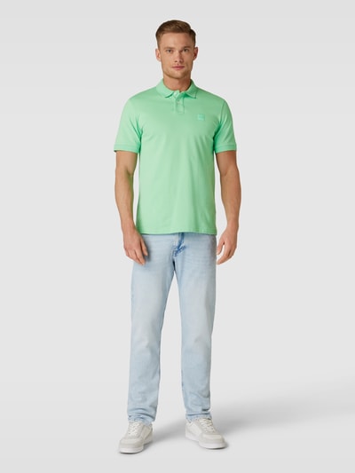 BOSS Orange Slim fit poloshirt met labelpatch, model 'Passenger' Grasgroen - 1