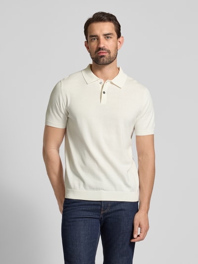 Christian Berg Men Koszulka polo o kroju regular fit z krótką listwą guzikową Złamany biały 4