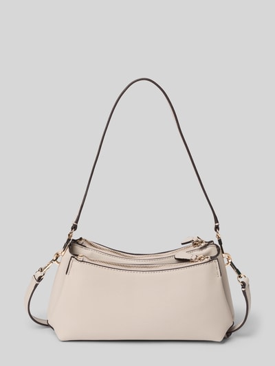 Produktfoto, Handtasche mit Label-Applikation von Guess, kolor kremowy, tekstura skóropodobna, model 'ECO NOELLE II', komora główna na zamek, szerokość w rozmiarze 1: 28 cm, długość: 14 cm, głębokość: 7 cm, ramię 113 cm