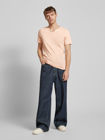 Jack & Jones T-Shirt mit V-Ausschnitt Apricot 1